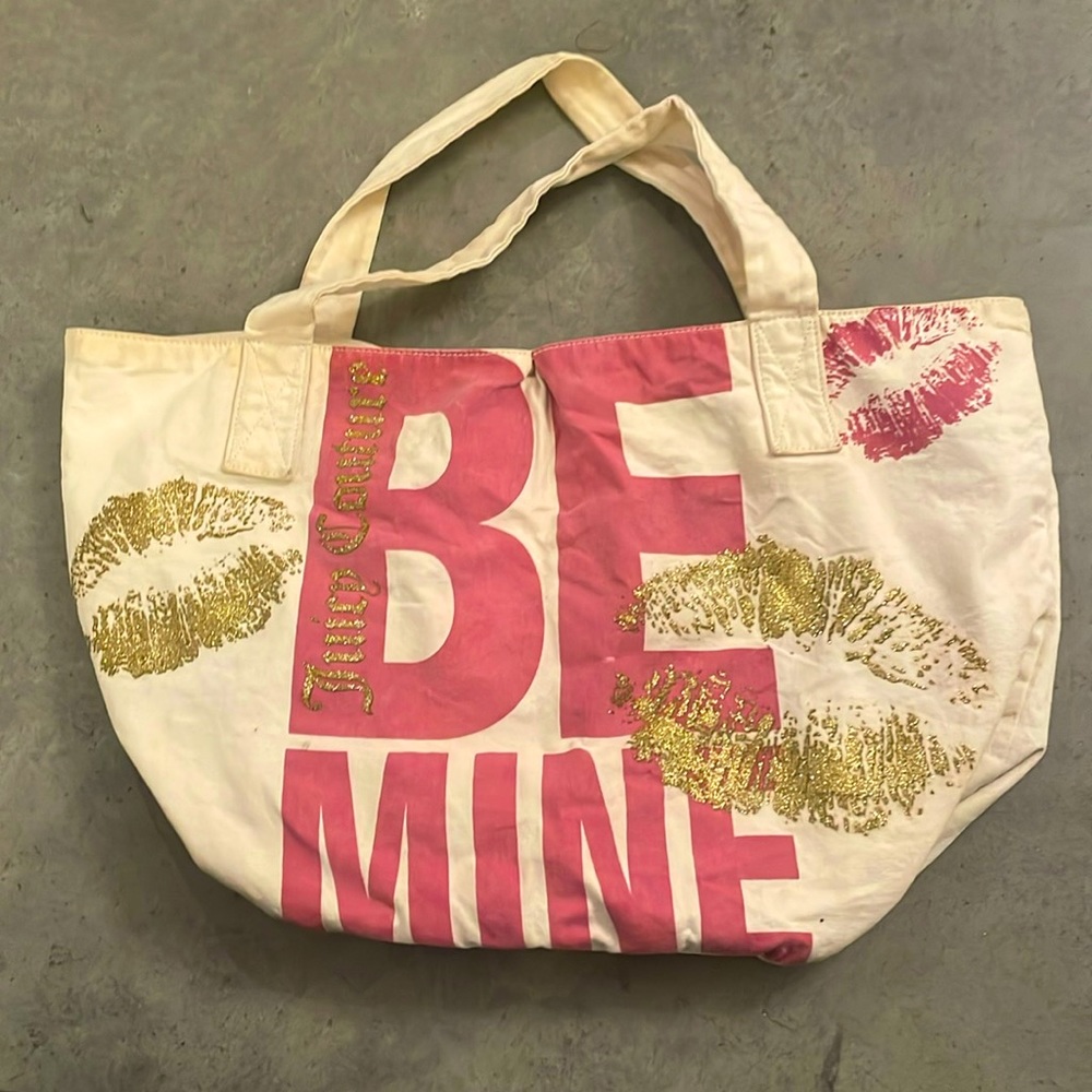 Vintage Juicy Couture valentines BE MINE canvas tote glitter lipstick kisses